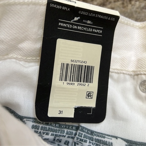 NWT LEVI HIGH WAISTED WHITE JEAN SHORTS - Picture 6 of 6